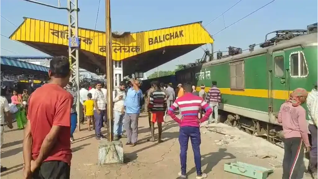 বালিচকে অল্পের জন্য রক্ষা পেল মালগাড়ি, আতঙ্ক স্টেশনজুড়ে
