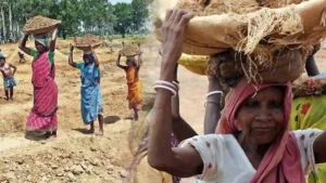 ১২৫ দিনের কর্মসংস্থান প্রকল্পে জিও-ফেন্সিং প্রযুক্তির মাধ্যমে কাজ পর্যবেক্ষণের প্রতীকী ছবি।